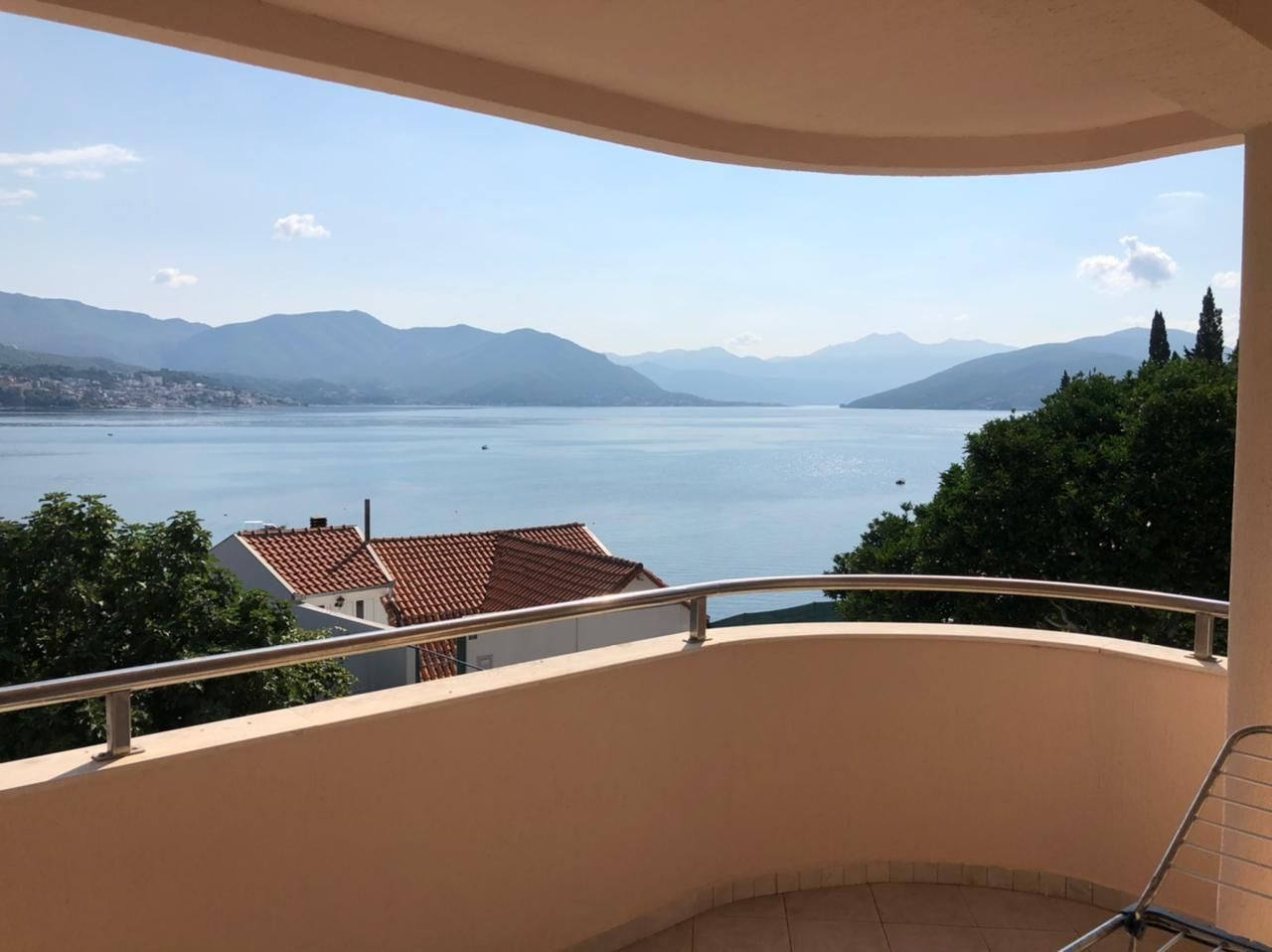 Wohnung in Herceg-Novi, Montenegro, 58 m² - Foto 1