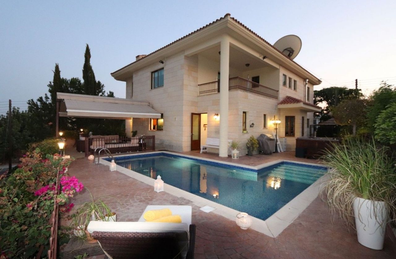 Villa en Limasol, Chipre, 430 m² - imagen 1