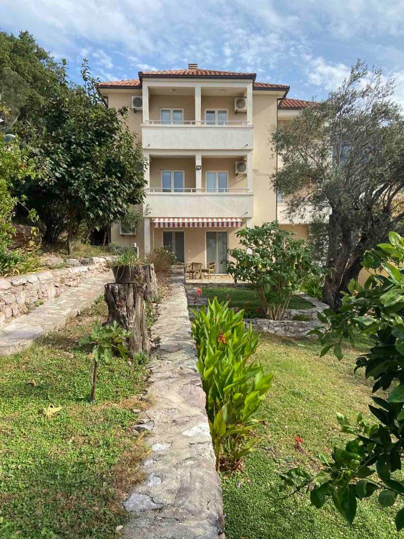 Hotel in Buljarica, Montenegro, 664 m² - picture 4