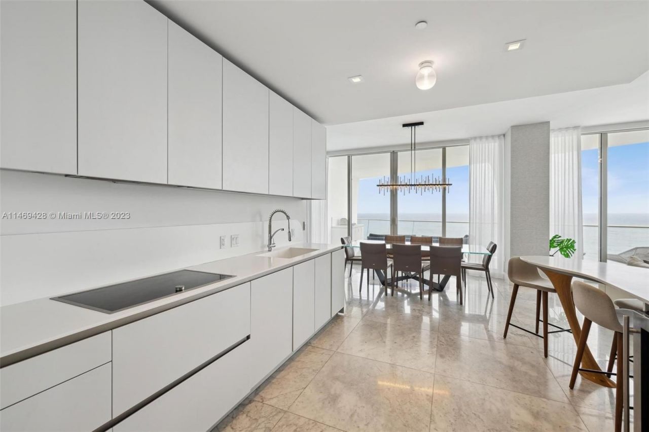 Flat in Miami, USA, 150 m² - picture 9