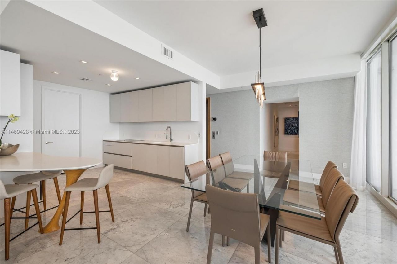 Flat in Miami, USA, 150 m² - picture 5