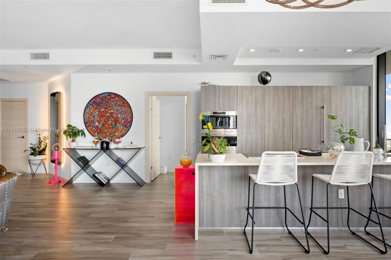 Piso en Miami, Estados Unidos, 220 m² - imagen 4