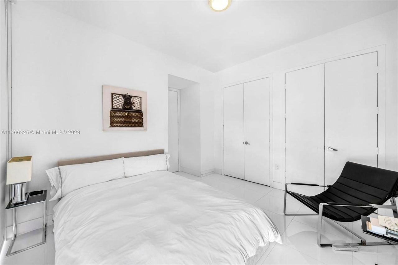 Flat in Miami, USA, 200 m² - picture 13