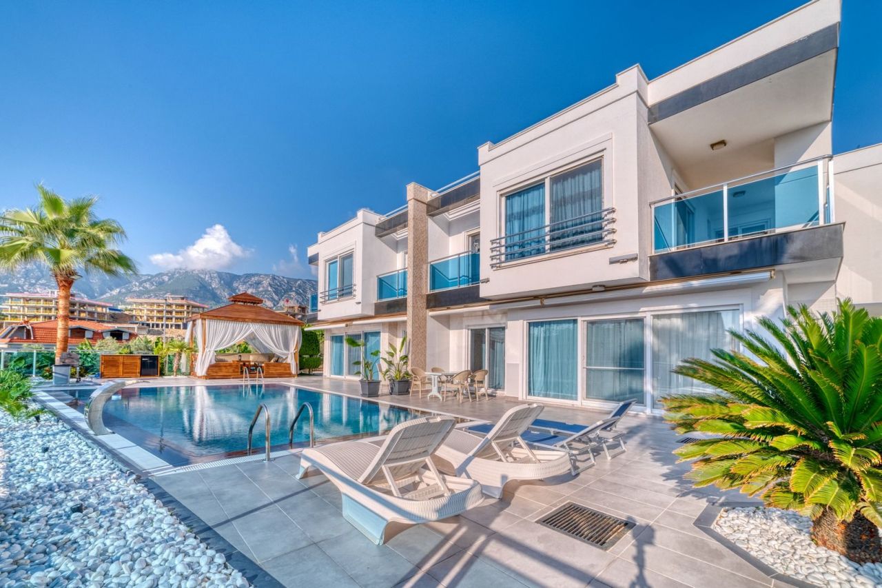 Villa en Alanya, Turquia, 307 m² - imagen 1