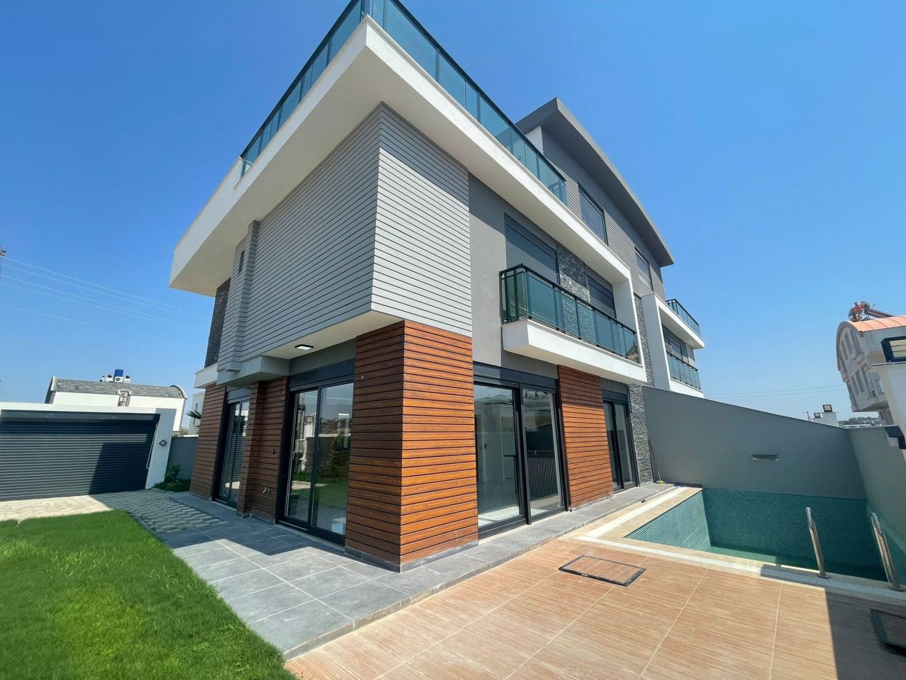 Villa in Antalya, Türkei, 350 m² - Foto 1