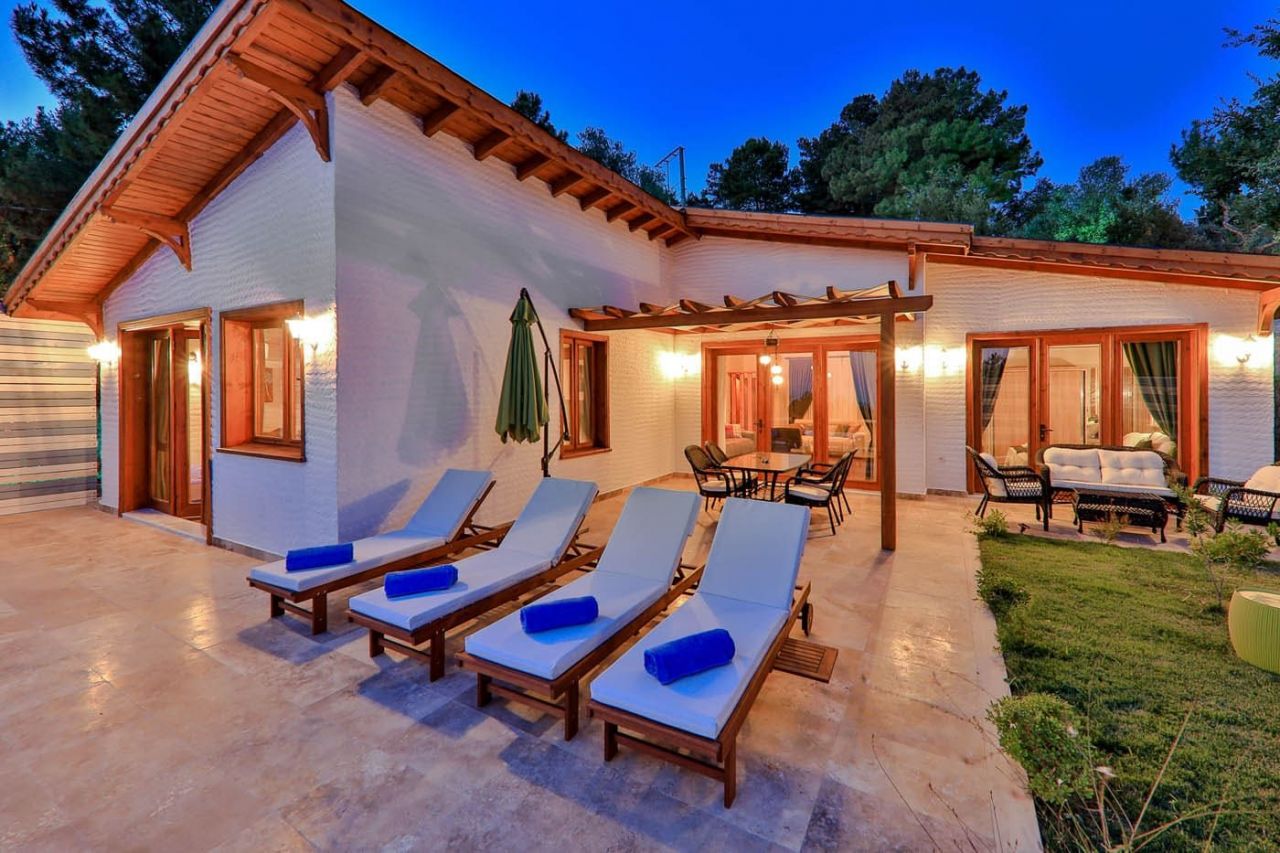 Villa à Kalkan, Turquie, 180 m² - image 1