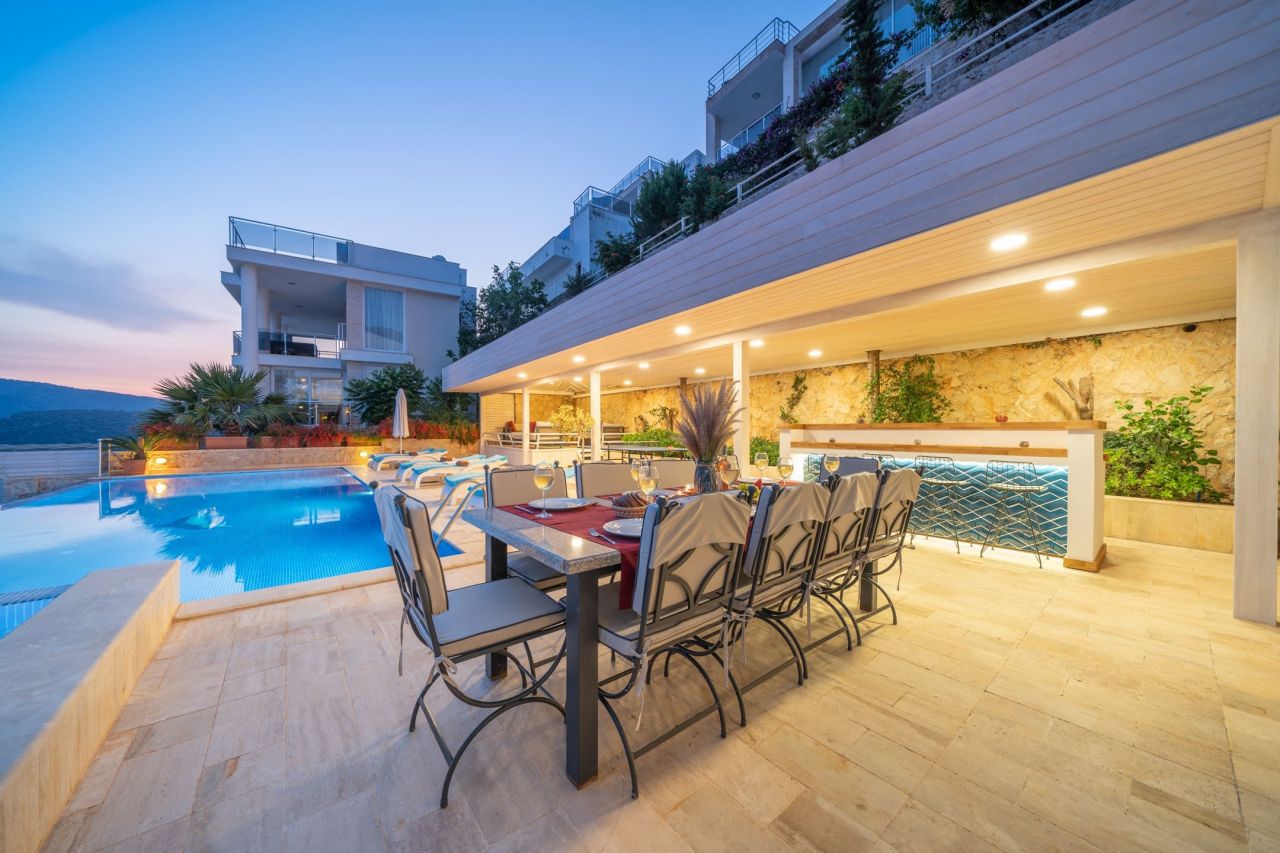 Villa en Kalkan, Turquia, 500 m² - imagen 1