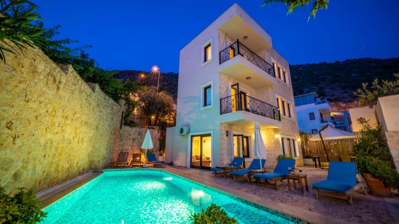 Flat in Kalkan, Turkey, 350 m² - picture 1