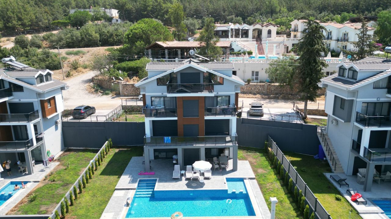 Villa in Fethiye, Turkey, 400 m² - picture 1