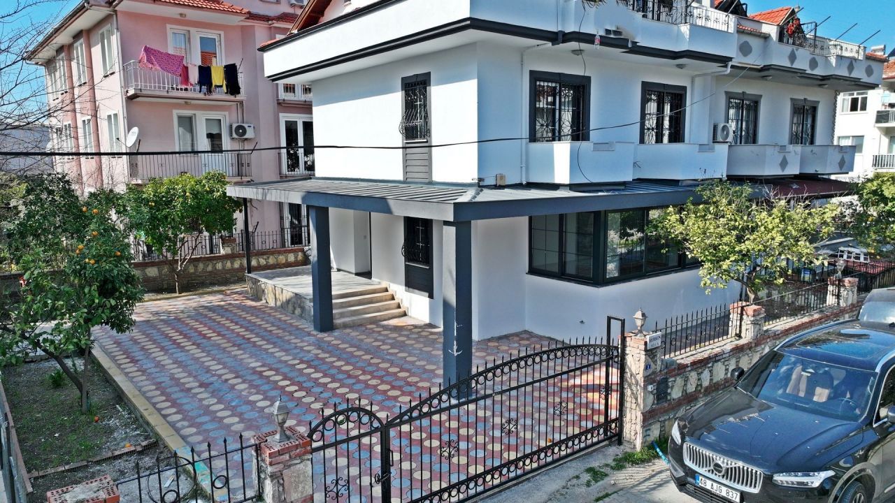 Villa in Fethiye, Türkei, 200 m² - Foto 1