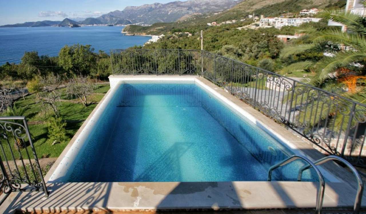 Villa in Rezevici, Montenegro, 250 m² - Foto 1