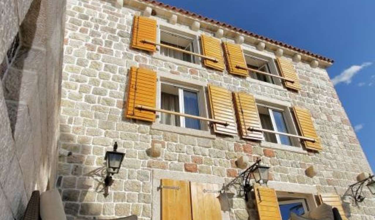 Villa à Rézévici, Monténégro, 250 m² - image 2