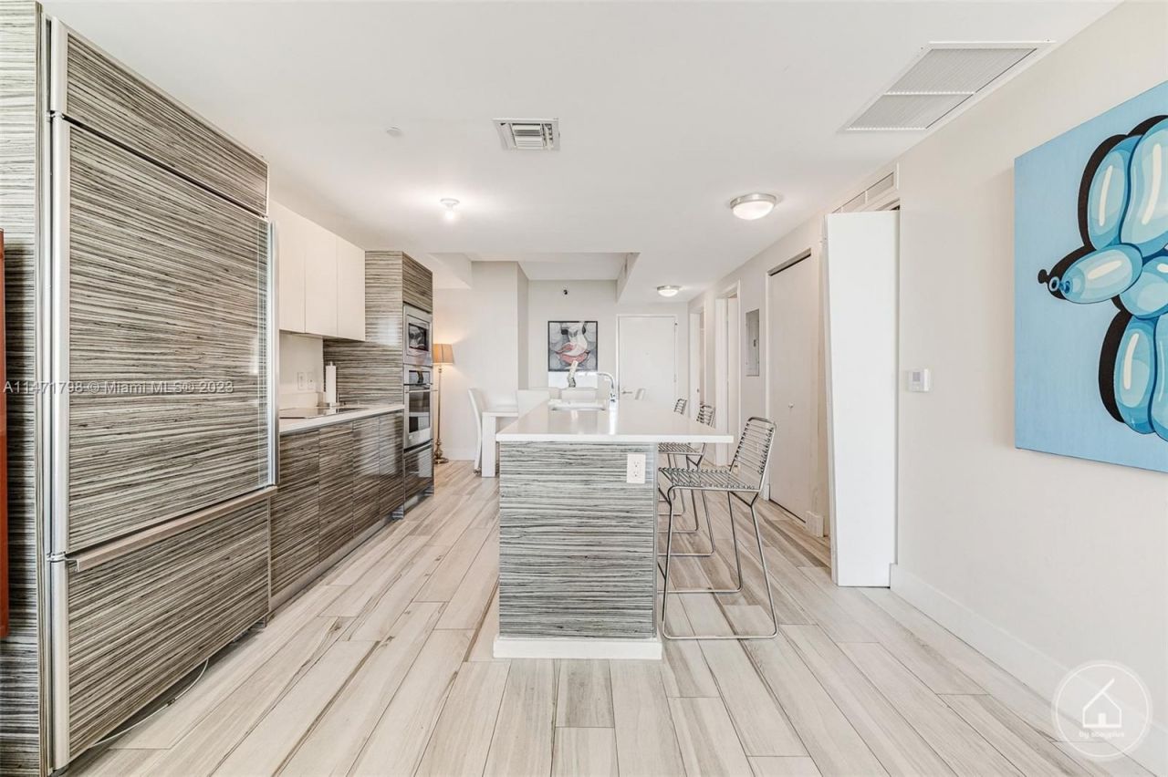 Flat in Miami, USA, 100 m² - picture 6