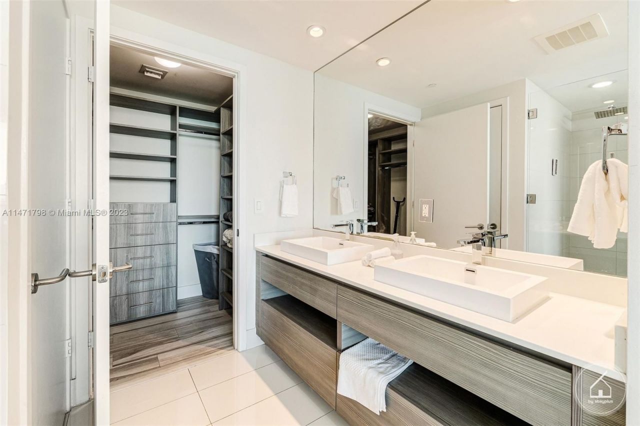 Flat in Miami, USA, 100 m² - picture 14