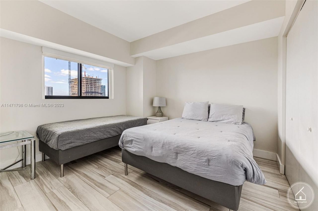 Flat in Miami, USA, 100 m² - picture 11