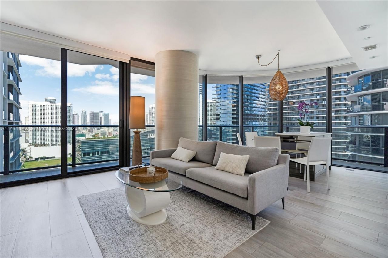 Appartement à Miami, États-Unis, 85 m² - image 1