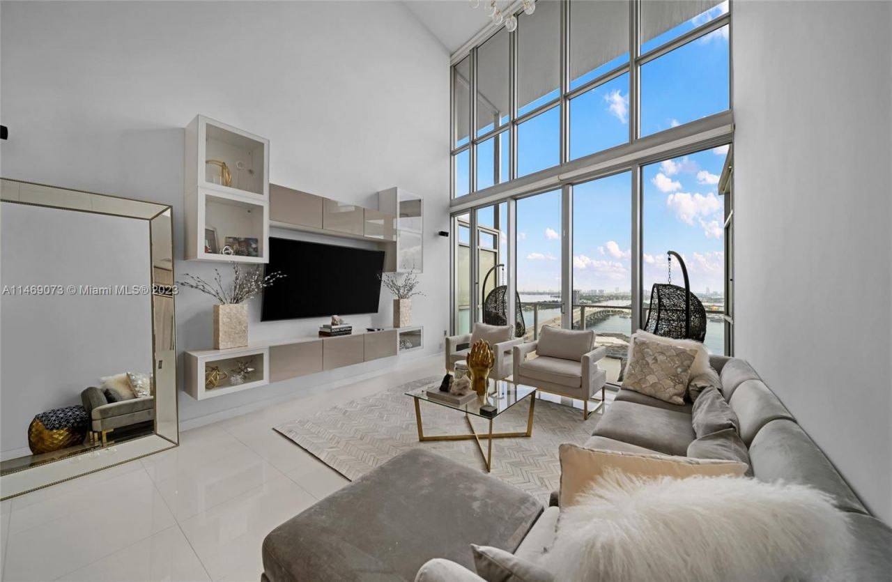 Loft en Miami, Estados Unidos, 150 m² - imagen 1