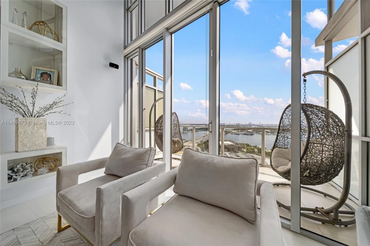 Loft à Miami, États-Unis, 150 m² - image 3