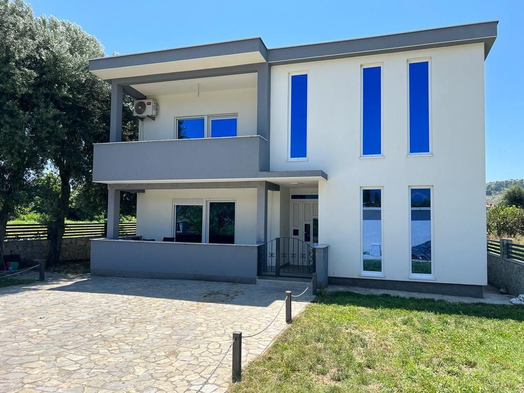 House in Bar, Montenegro, 180 m² - picture 1