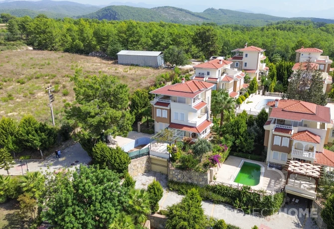 Villa in Incekum, Turkey, 300 m² - picture 1