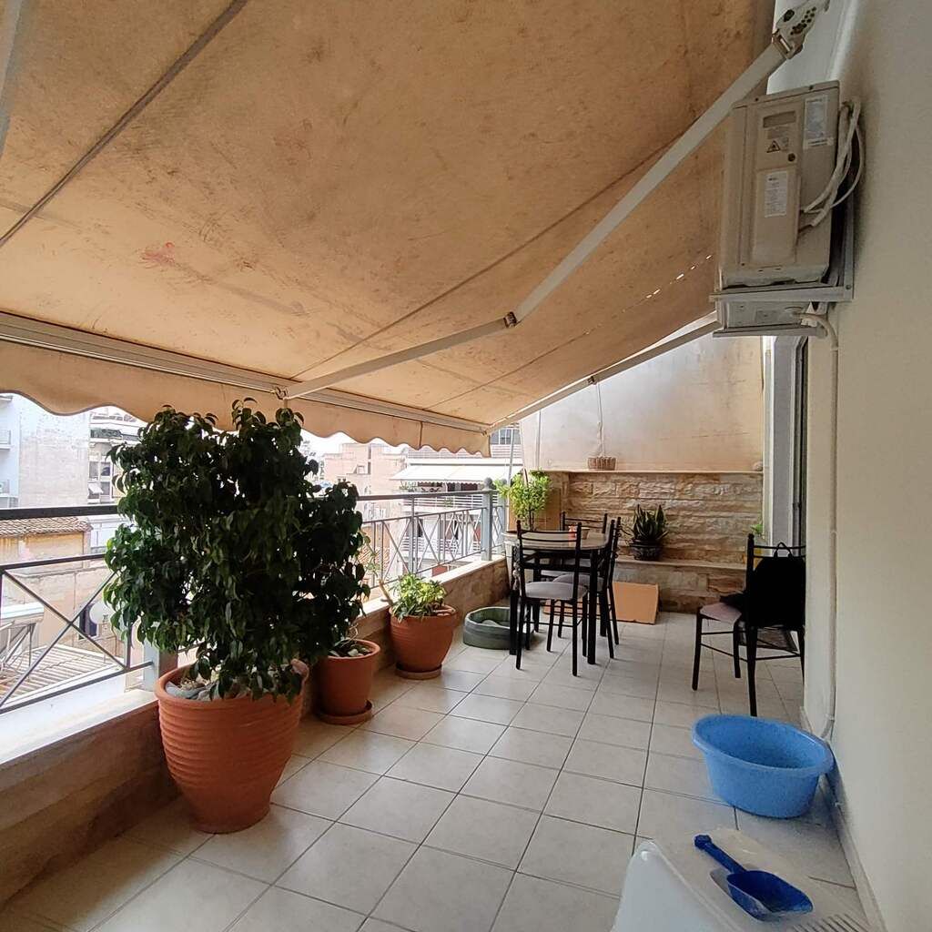 Piso en Atenas, Grecia, 83 m² - imagen 1