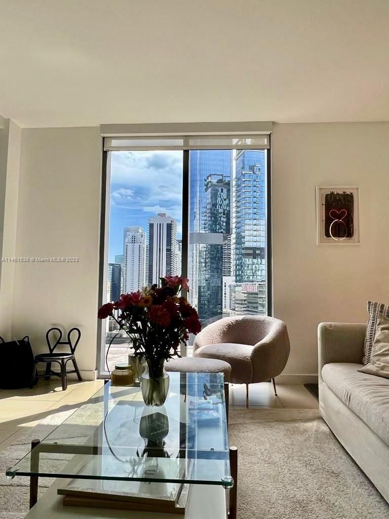 Flat in Miami, USA, 100 m² - picture 1