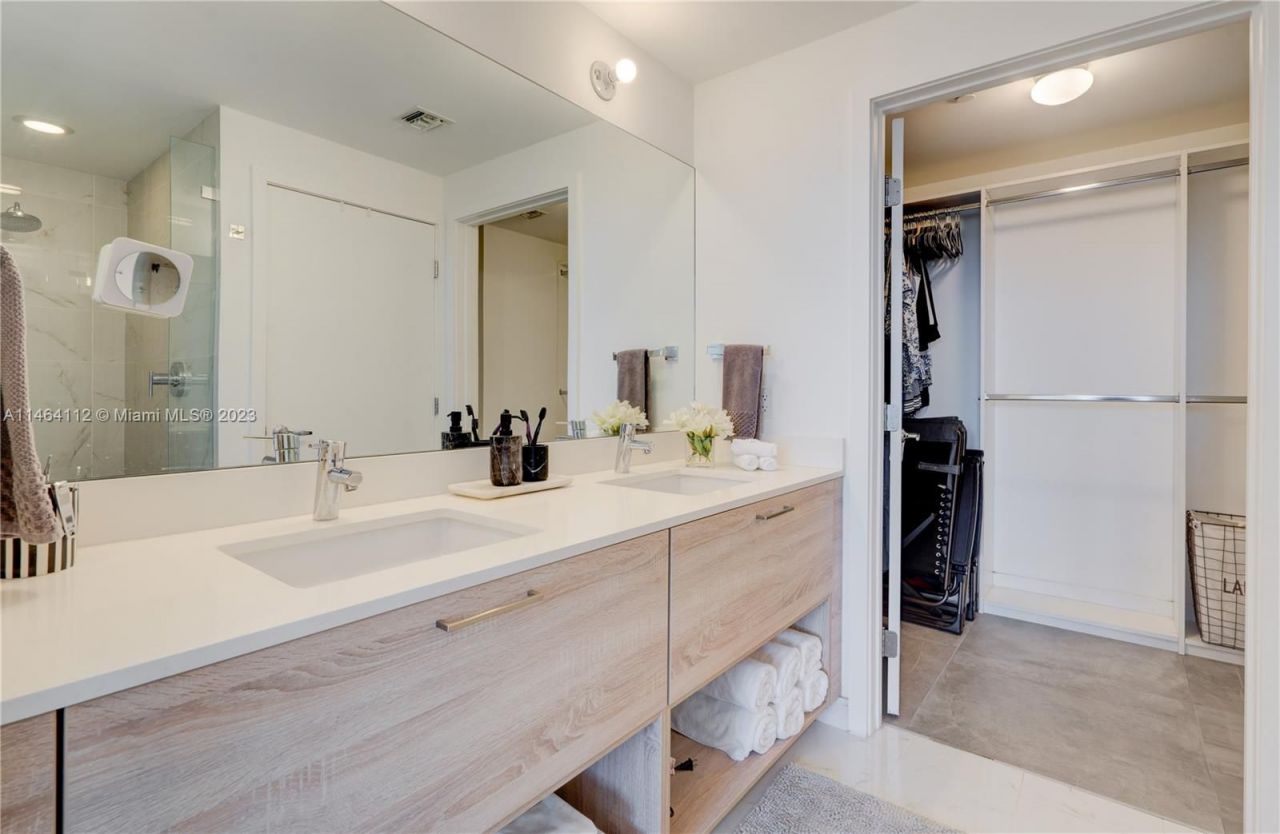 Piso en Miami, Estados Unidos, 100 m² - imagen 5