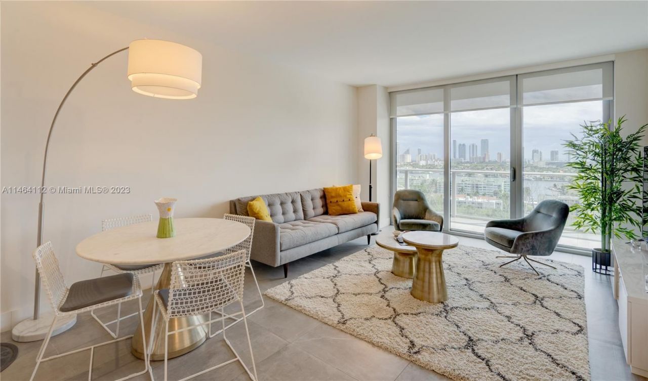 Appartement à Miami, États-Unis, 100 m² - image 1