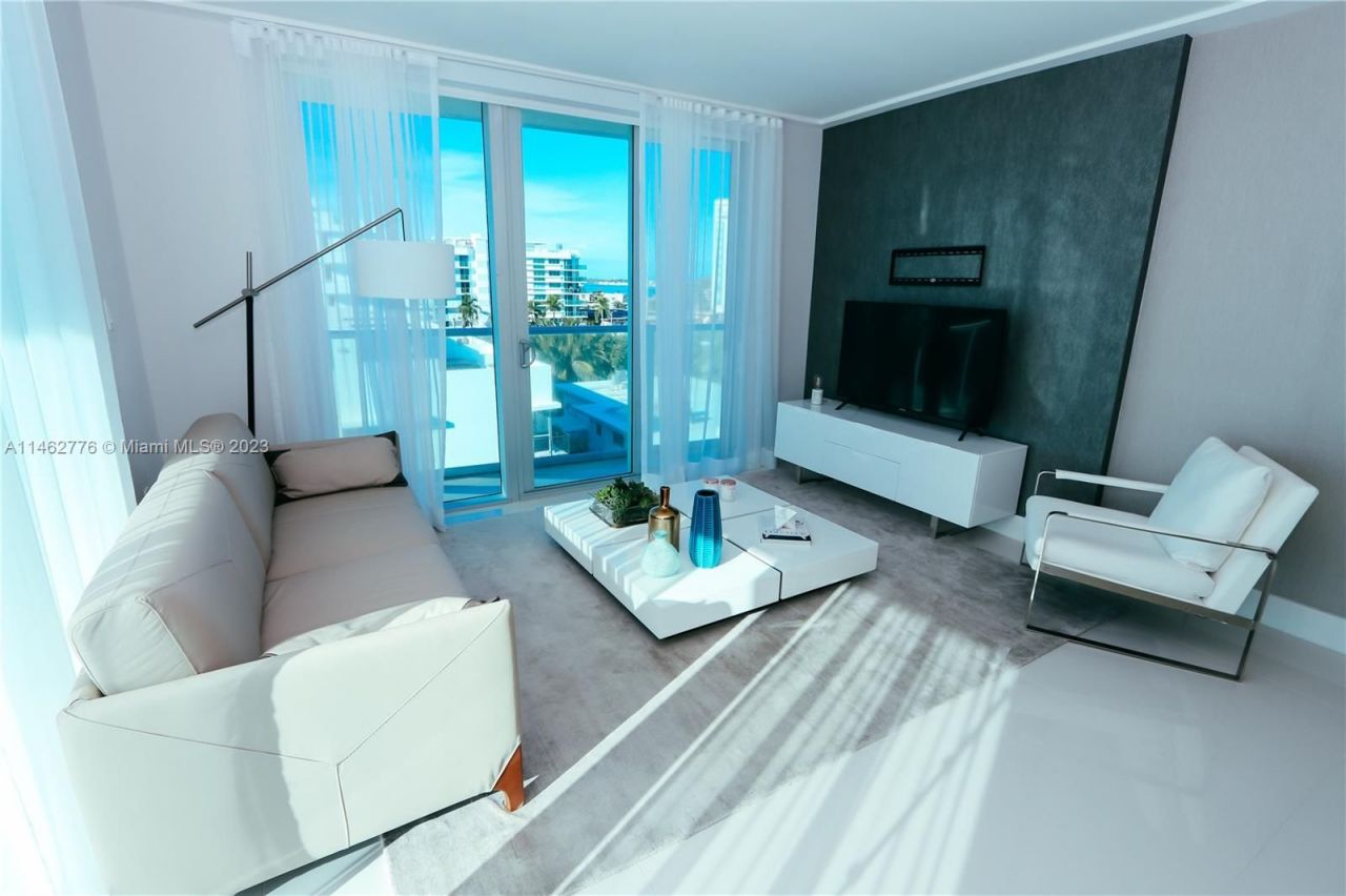 Flat in Miami, USA, 100 m² - picture 1