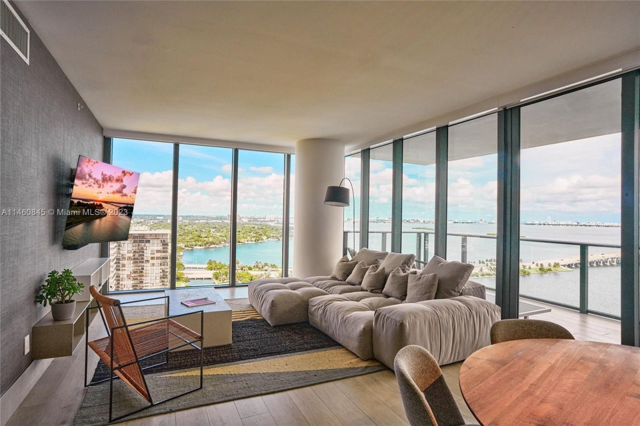 Flat in Miami, USA, 150 m² - picture 2