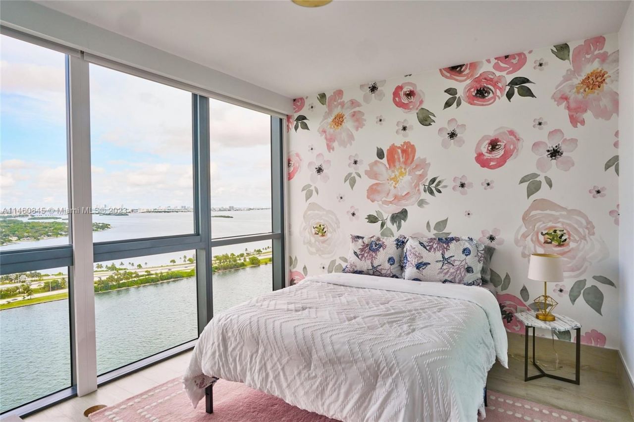 Flat in Miami, USA, 150 m² - picture 11