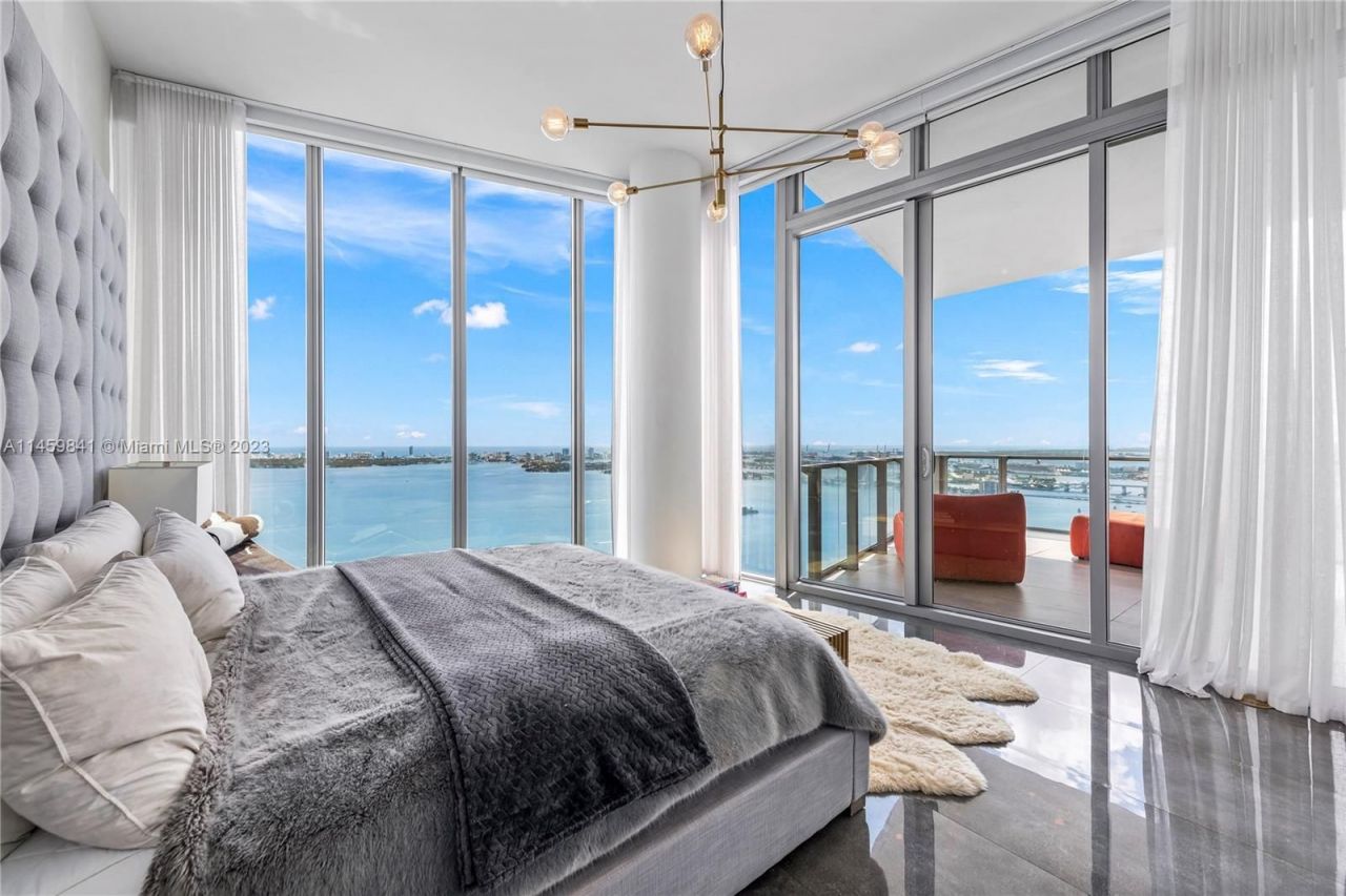 Ático en Miami, Estados Unidos, 300 m² - imagen 4