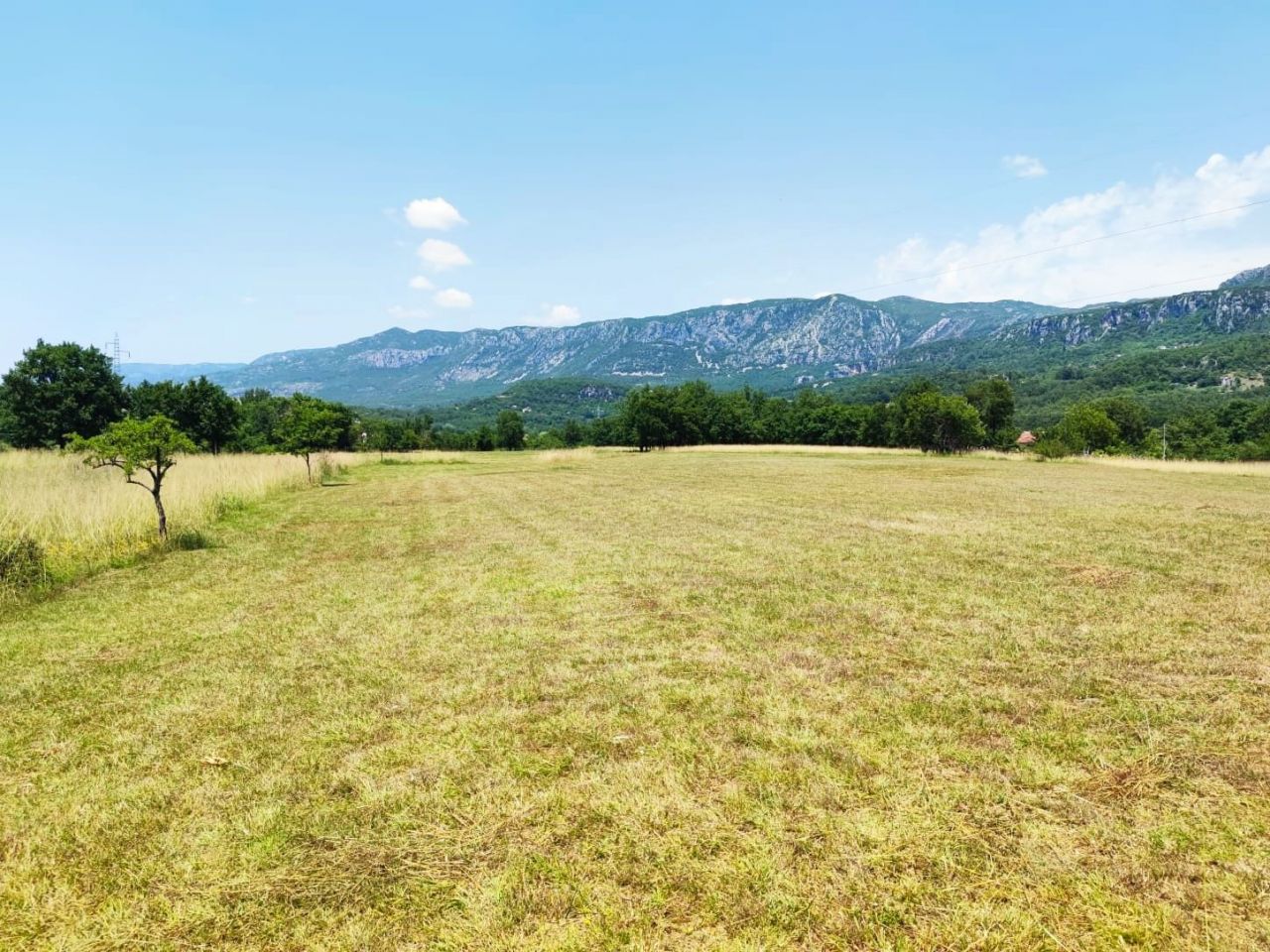 Terrain à Podgorica, Monténégro, 20 363 m² - image 1