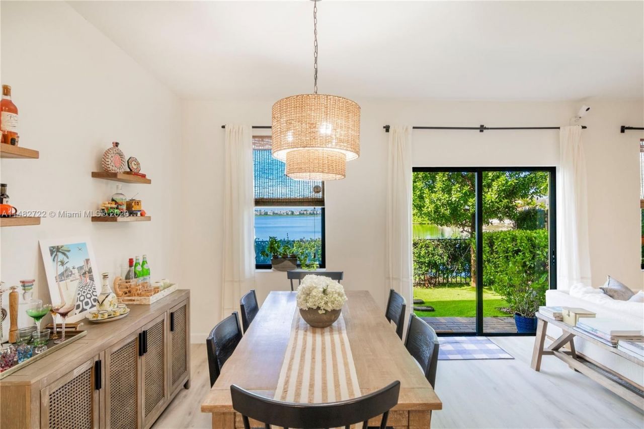 Townhouse in Miami, USA, 130 m² - picture 5