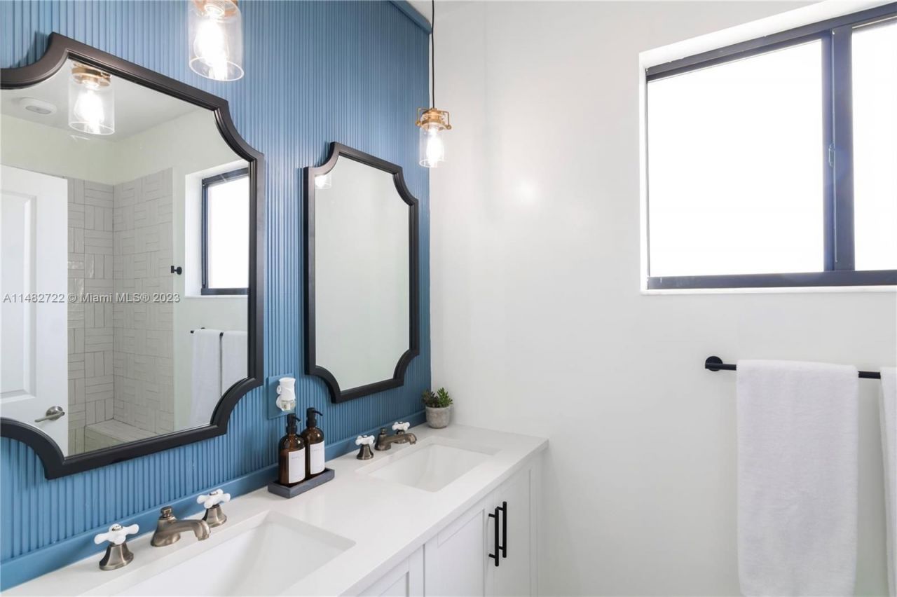 Townhouse in Miami, USA, 130 m² - picture 14