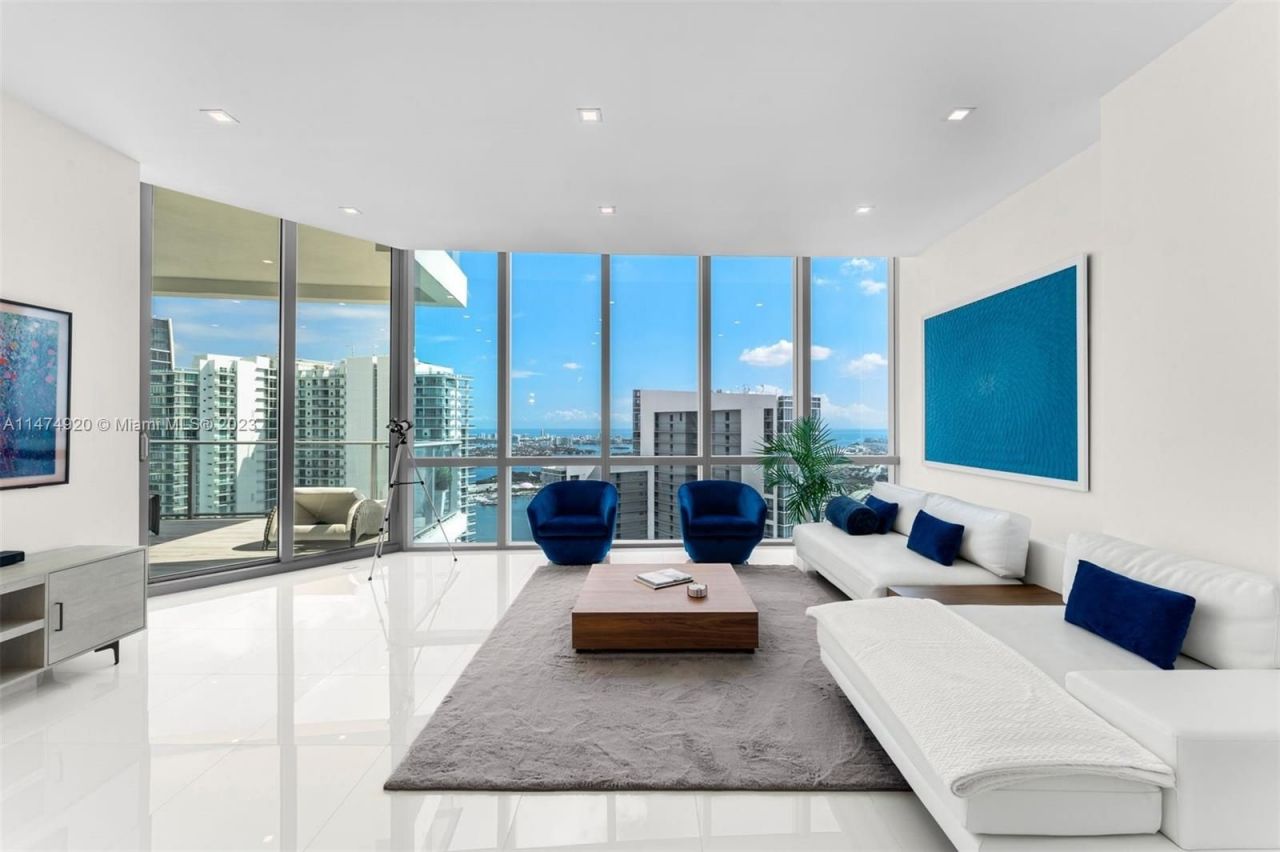 Piso en Miami, Estados Unidos, 130 m² - imagen 1