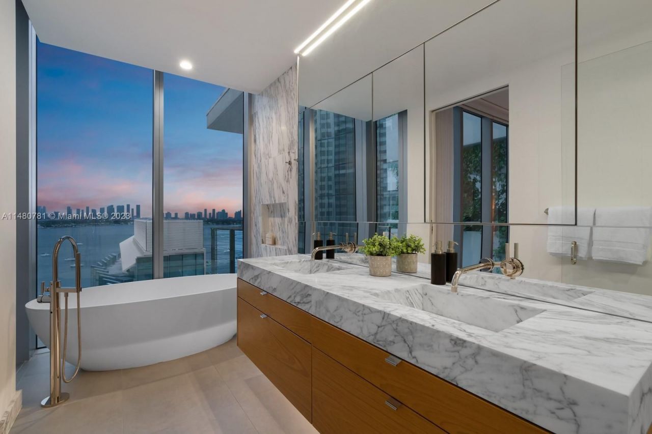 Appartamento a Miami, USA, 250 m² - foto 11