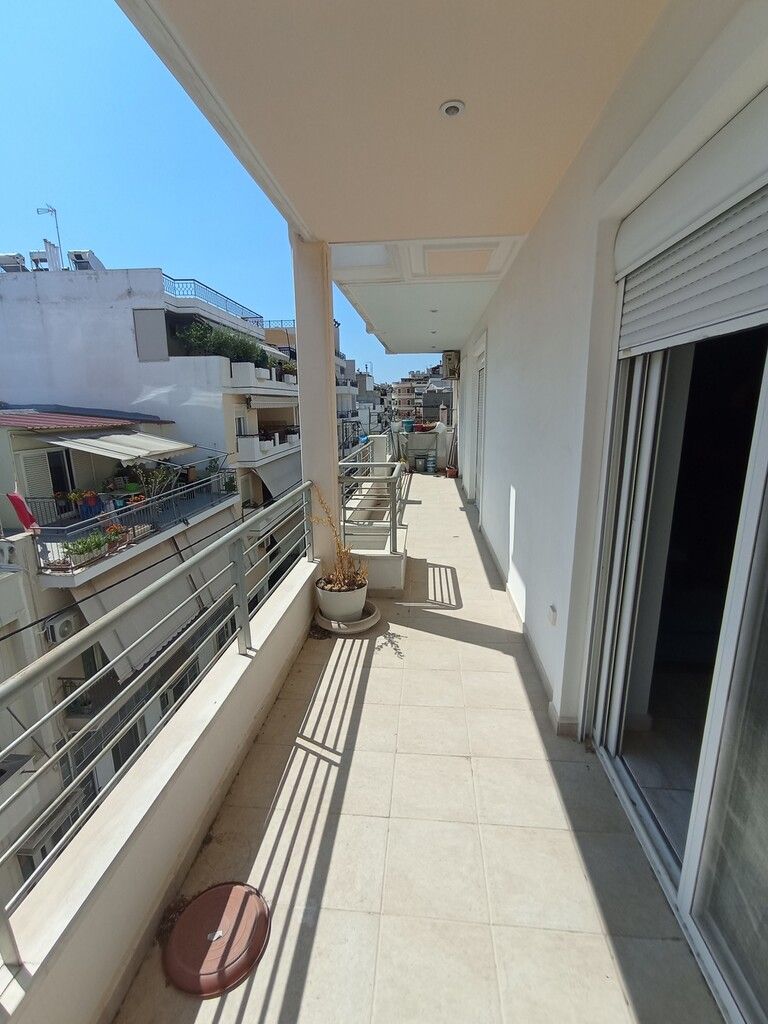 Flat in Pireas, Greece, 107 m² - picture 1