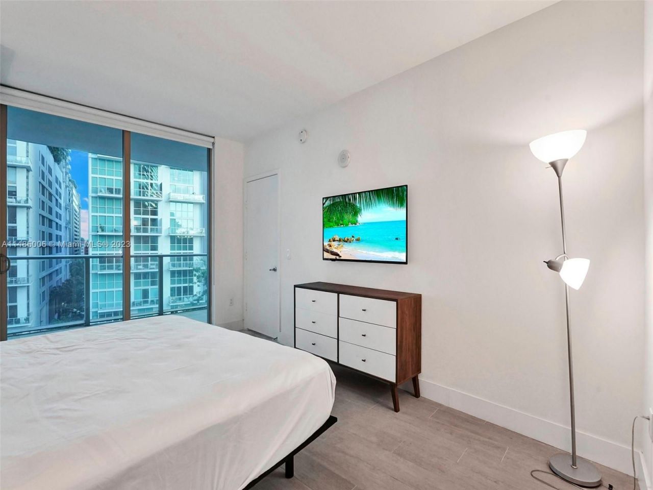 Flat in Miami, USA, 110 m² - picture 13