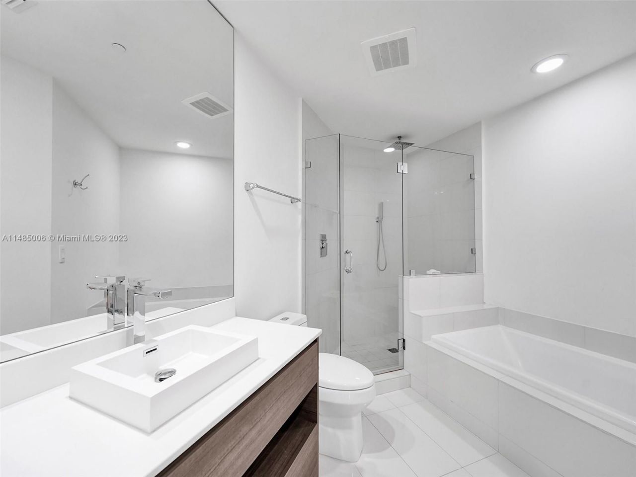 Flat in Miami, USA, 110 m² - picture 16