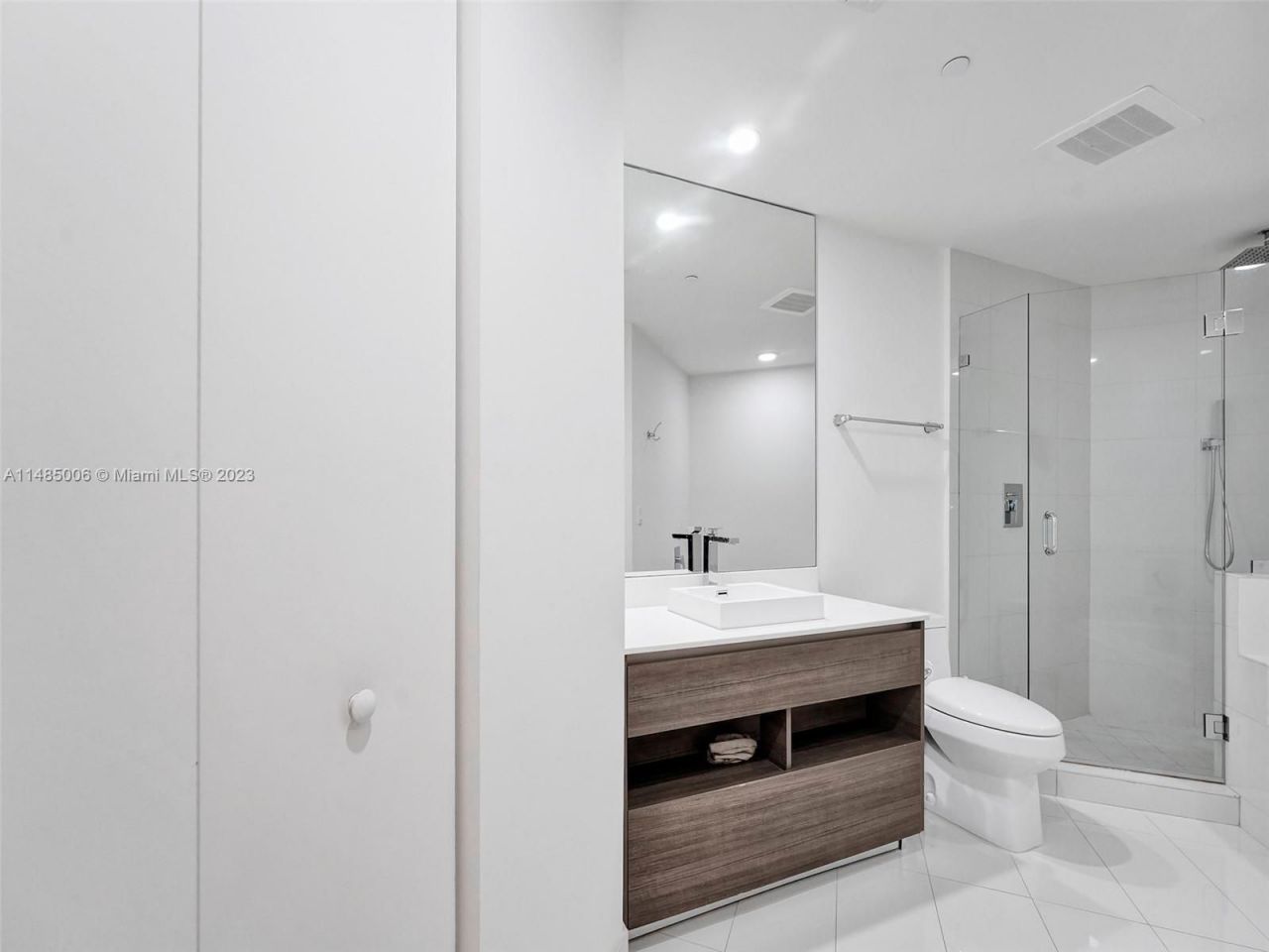 Flat in Miami, USA, 110 m² - picture 15