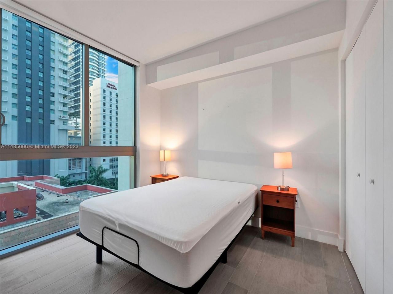 Flat in Miami, USA, 110 m² - picture 11