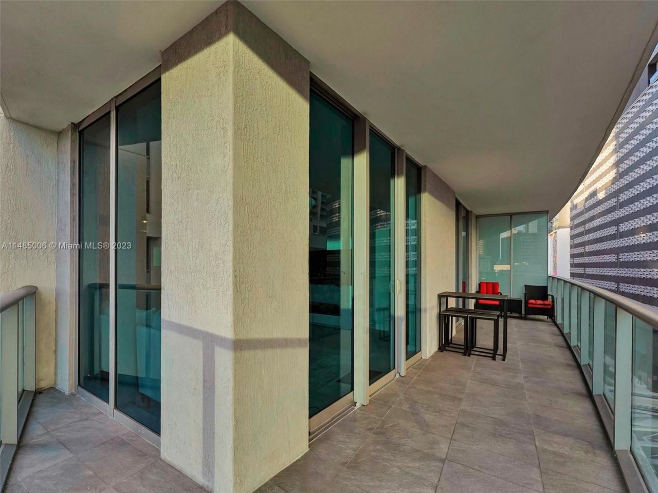 Flat in Miami, USA, 110 m² - picture 10