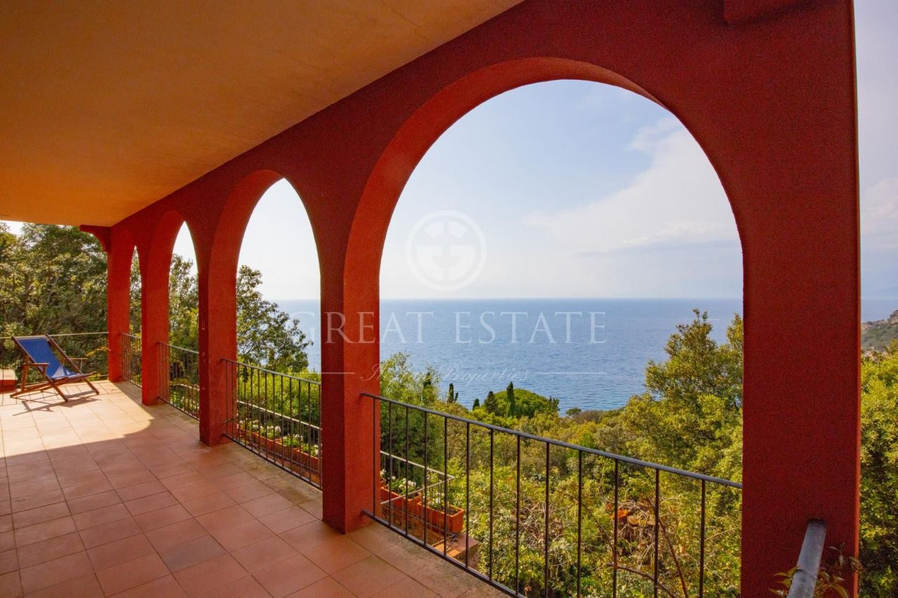 Villa in Monte Argentario, Italien, 400.25 m² - Foto 1