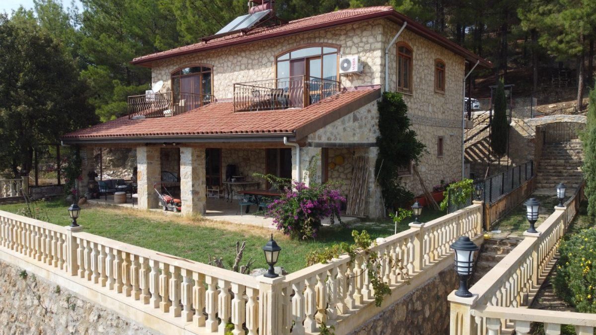 Villa à Alanya, Turquie, 1 250 m² - image 1