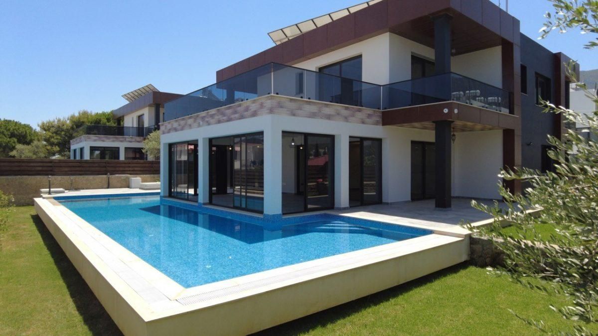 Villa en Kyrenia, Chipre, 650 m² - imagen 1