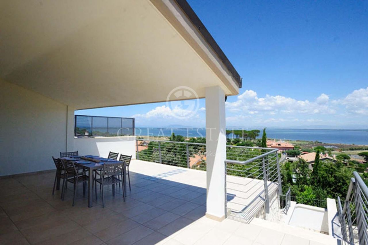 Villa in Monte Argentario, Italien, 236.7 m² - Foto 1