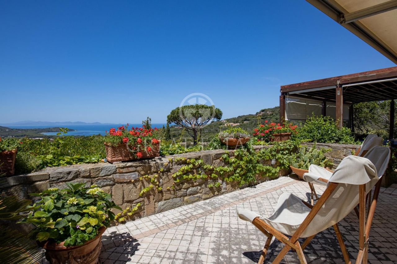 Villa à Castiglione della Pescaia, Italie, 272.25 m² - image 1