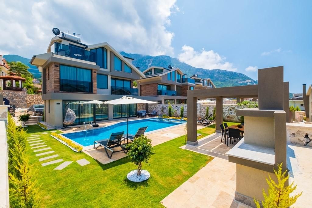 Villa in Fethiye, Türkei, 350 m² - Foto 1