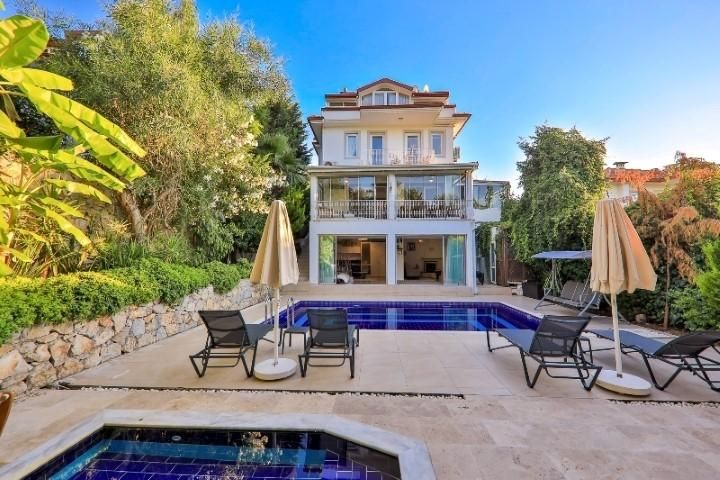 Villa in Fethiye, Türkei, 220 m² - Foto 1